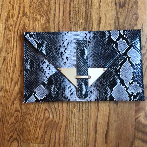 Accessories - New snakeskin clutch